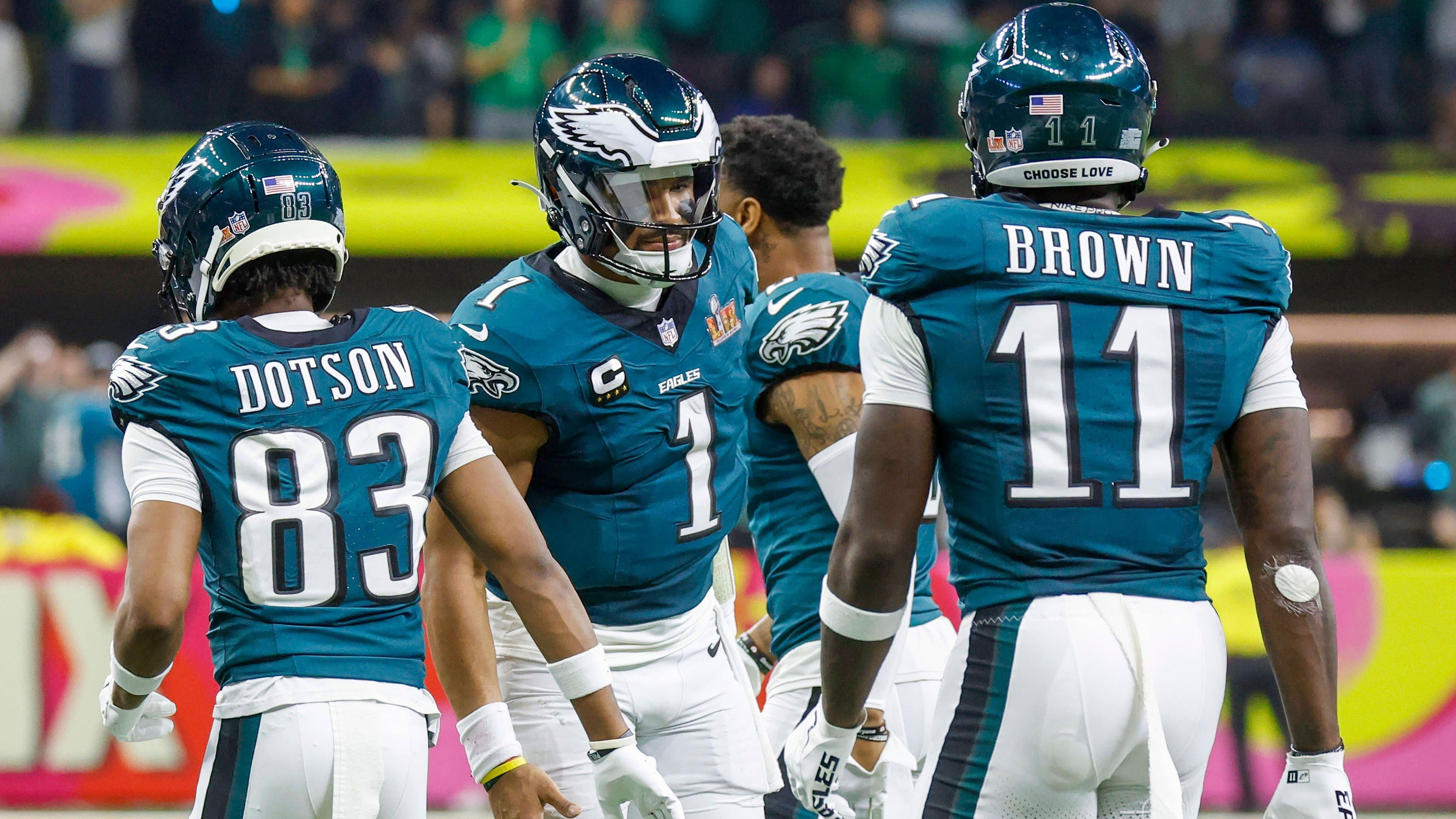 <em><strong>Die Brennpunkt-Themen der 32 Teams im Trainingslager</strong><br>Die Saisonvorbereitung der 32 NFL-Teams hat begonnen. In den kommenden gut drei Monaten bis zum Saisonstart hat jede Franchise andere Baustellen, die es zu bearbeiten gilt. Welches Thema sticht bei den Teams jeweils hervor? <strong>ran</strong> schaut auf die zentralen Punkte.</em>