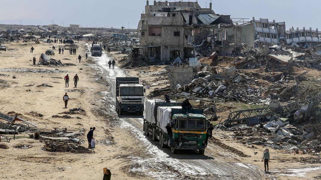 Israel hat nach Ablauf der ersten Phase einer Waffenruhe mit der Hamas einen Einfuhrstopp in den Gazastreifen verhängt.