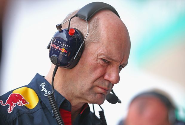 
                <strong>Konstruktionsfehler bei Sennas Auto</strong><br>
                Adrian Newey, damals der Chefdesigner beim Williams-Team, räumt 20 Jahre nach Sennas Tod Fehler am Rennauto ein: "Ich hatte mich bei der Aerodynamik des Autos verrechnet."
              