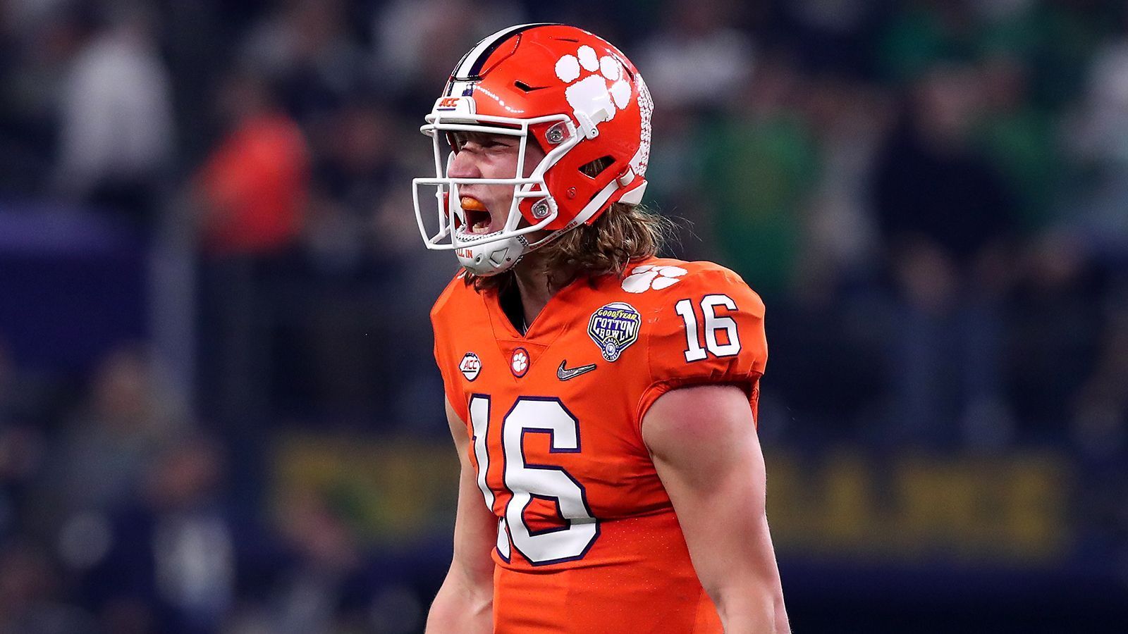 
                <strong>Trevor Lawrence, Quarterback, Clemson</strong><br>
                Der 20-Jährige gilt bereits seit seiner Zeit an der High School als eines des vielversprechendsten Talente des Landes. Der knapp zwei Meter große Quarterback gewann in seinem ersten Jahr am College die National Championship, vergangene Saison scheiterte er im Finale mit seiner Universität, den Clemson Tigers, an LSU. Experten sehen ihn als sicheren ersten Pick im nächsten Draft.
              