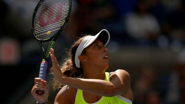 
                <strong>Madison Keys (Nicht qualifiziert - 3527 Punkte)</strong><br>
                Auch Keys hätte durch den Titelgewinn in Peking rechnerisch alles fix machen können - doch für die US-Amerikanerin war im Halbfinale gegen Konta Endstation. Neben ihrem zweiten Titelgewinn auf der Tour in Birmingham konnte sie 2016 erstmals in zwei Finals der höheren Kategorie auf der WTA-Tour einziehen (Rom und Montreal), unterlag jedoch jeweils Williams und Halep. Auch sie spielt diese Woche beim Turnier in Linz.
              