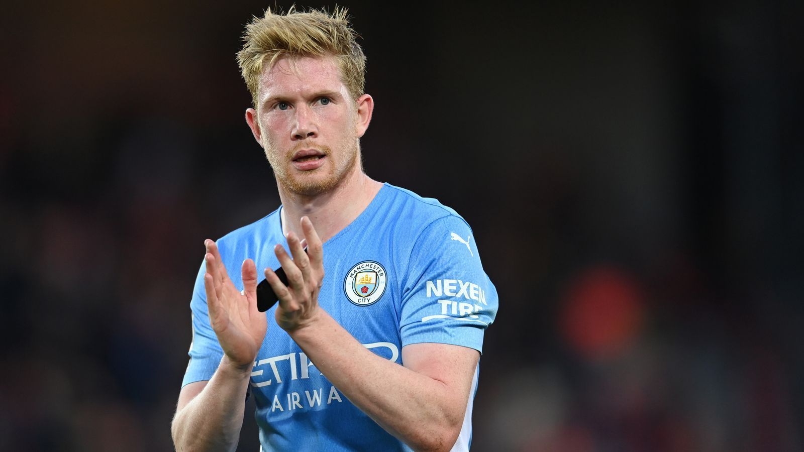 
                <strong>Kevin De Bruyne (Manchester City) </strong><br>
                Position: Offensiver Mittelfeldspieler - Alter: 30 Jahre - Nationalität: Belgien
              