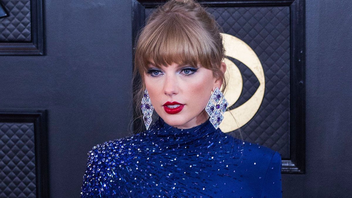 Superstar Taylor Swift auf dem Roten Teppich der 65. Grammy Awards in Los Angeles. 