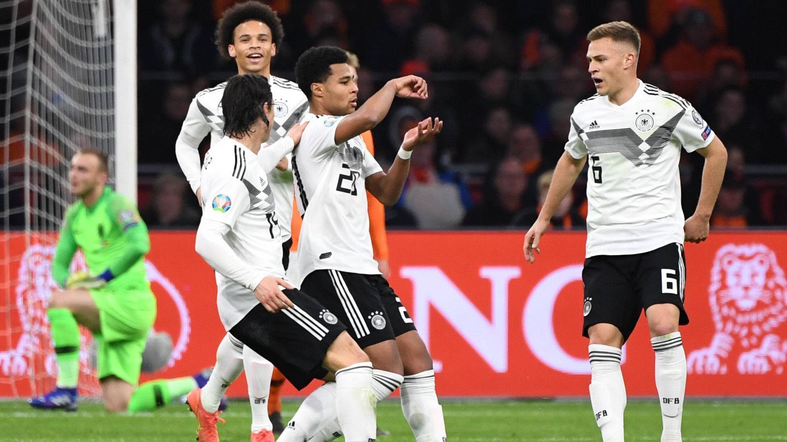 
                <strong>Sieg über die Niederlande: Die Gewinner im deutschen Team </strong><br>
                Mit einem 3:2-Last-Minute-Erfolg ist das stark verjüngte deutsche Nationalteam gegen die Niederlande erfolgreich in die EM-Qualifikation gestartet. ran.de nennt die Gewinner der ersten Länderspielreise 2019. 
              