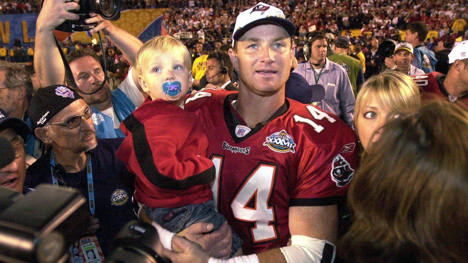 
                <strong>Brad Johnson (Sieg im Super Bowl XXXVII)</strong><br>
                Von 5,6 Millionen auf 6,25 Millionen DollarTeam: Tampa Bay BuccaneersSuper Bowl MVP: nein
              