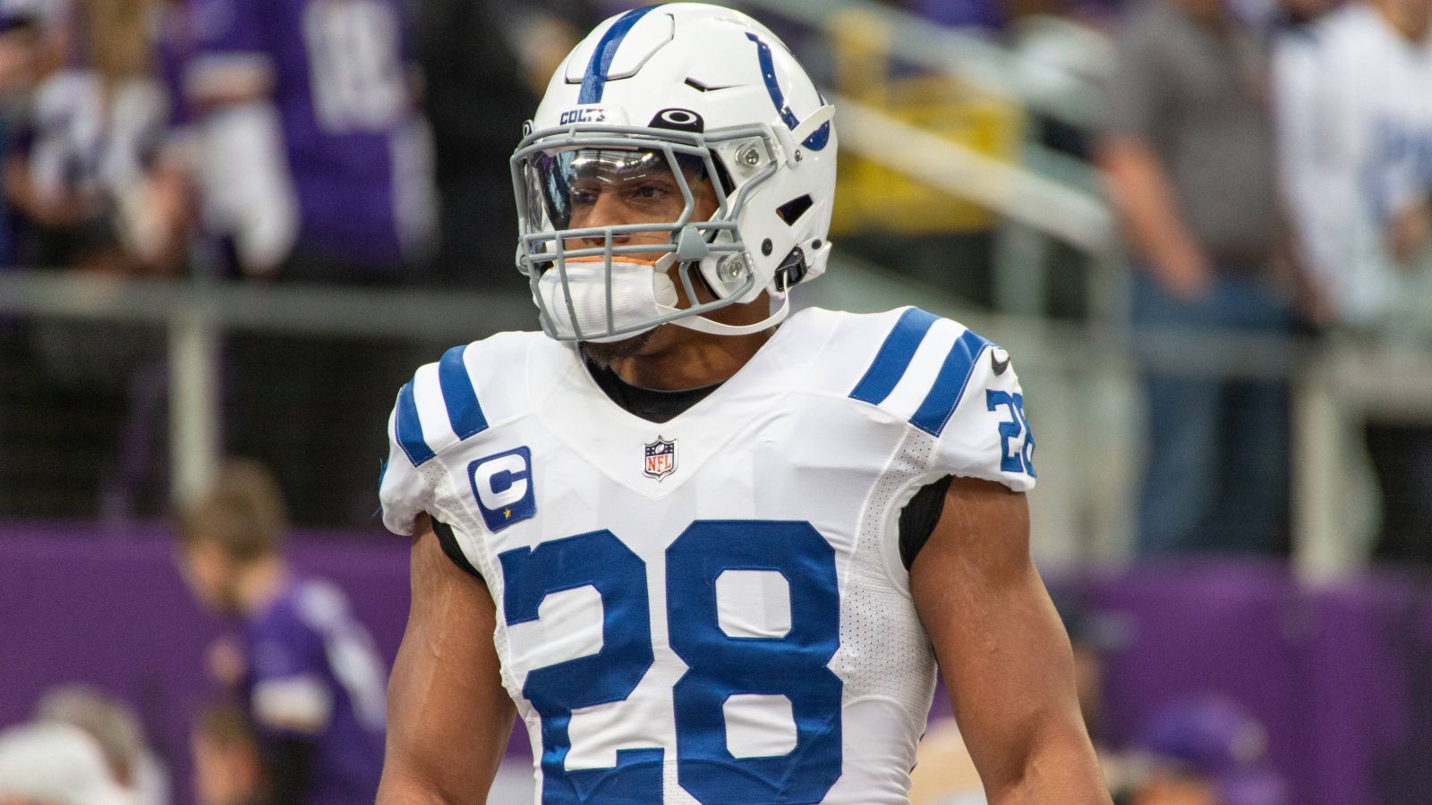 
                <strong>Platz 50: Jonathan Taylor</strong><br>
                &#x2022; Team: Indianapolis Colts<br>&#x2022; Position: Running Back<br>&#x2022; Platzierung im Vorjahr: 40<br>
              