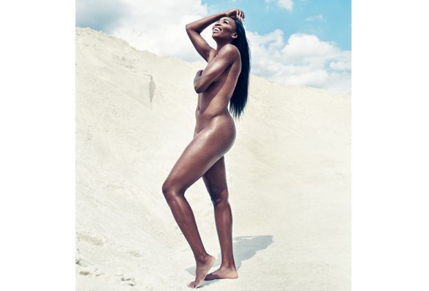 
                <strong>Venus Williams</strong><br>
                Die Venus hat sogar den Schläger weggelassen. Lange Haare, Sand und blauer Himmel - mehr braucht es nicht für dieses tolle Foto der fünfmaligen Wimbledon-Siegerin. 
              