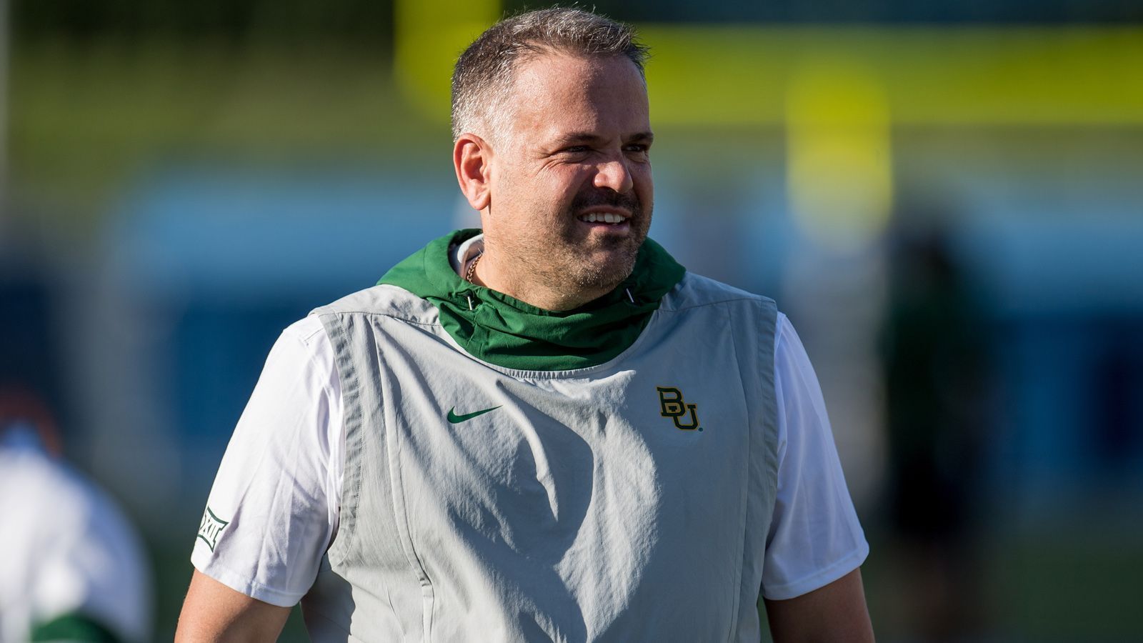 
                <strong>Matt Rhule, Head Coach, Baylor</strong><br>
                Eigentlich sollte Matt Rhule bereits 2019 Head Coach der New York Jets werden. Unstimmigkeiten bezüglich der Assistenztrainer ließen die Verhandlungen allerdings scheitern. Rhule blieb daher im College-Football bei den Baylor Bears. Der 44-Jährige könnte allerdings erneut ein Thema werden, wenn nach dem "Black Monday" einige Trainerstellen frei werden. Im Jahre 2012 schnupperte er als Assistant Offensive Line Coach bereits NFL-Luft.
              