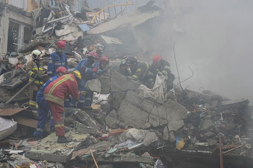 Kiew von schwerem Luftangriff erschüttert: Mindestens 16 Menschen getötet