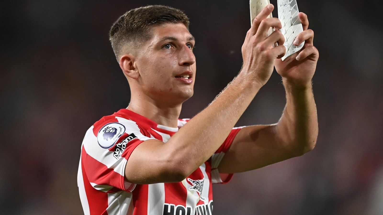 
                <strong>FC Brentford</strong><br>
                Premier-League-Rekordspieler des Klubs: Vitaly Janelt (Bild), David Raya, Christian Nörgaard usw. (insgesamt zwölf Spieler/Brentford spielt aktuell die erste Saison in der Vereinsgeschichte in der Premier League) - Premier-League-Einsätze: 2
              