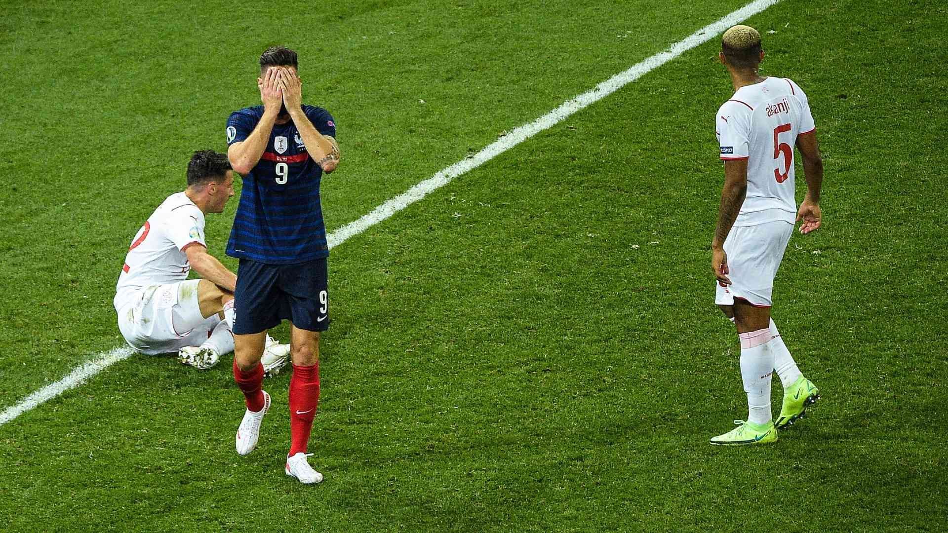 
                <strong>20minutes.fr (Frankreich)</strong><br>
                "Eine Ohrfeige für Frankreich - verrückt, gewaltig, historisch. Die Franzosen stürzten am Montagabend in der Runde der letzten Acht der Euro 2021 aus dem obersten Stockwerk des höllischen Montparnasse-Turms, nach einem verrückten Szenario, das mit einer Schweizer Mannschaft endete, die für ihren Mut und ihr Durchhaltevermögen bewundernswert war."
              