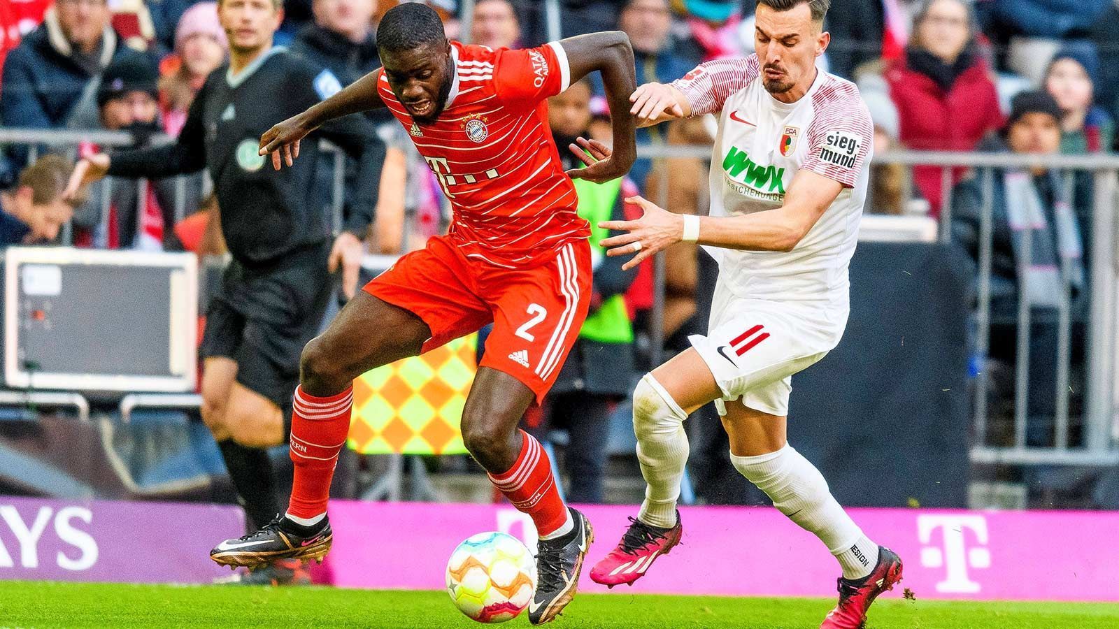 
                <strong>Dayot Upamecano</strong><br>
                Beim frühen Gegentor von Berisha – wie viele andere Bayern – orientierungslos. Ist wie gewohnt als zentraler Innenverteidiger aktiv und damit zumindest ein bisschen der Chef. Kommt offensiv in der 65. Minute nach einem Eckball völlig frei zum Kopfball, vergibt aber kläglich. ran-Note: 3
              