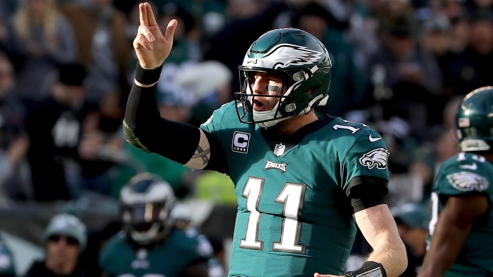 
                <strong>Eagles at Saints</strong><br>
                &#x2022; Mit Carson Wentz haben die Eagles diese Saison nur 38,9 Prozent ihrer 3rd-Downs erfolgreich gestaltet. Mit Nick Foles waren es 48,8 Prozent.<br>&#x2022; Es ist das vierte Playoff-Aufeinandertreffen der beiden Teams. Bislang führen die Saints in der Bilanz mit 2-1.<br>
              