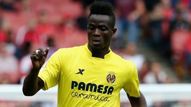 
                <strong>Eric Bailly (Zugang Manchester United)</strong><br>
                Eric Bailly (Zugang Manchester United): Der neue ManUnited-Coach Jose Mourinho verpflichtet mit dem ivorischen Innenverteidiger seinen ersten Neuzugang. Der 22-Jährigen kommt vom FC Villareal und kostet laut "Manchester Evening News" 38 Millionen Euro. Im Januar 2015 wechselte er noch für rund 5,7 Millionen Euro von Espanyol Barcelona nach Villareal.
              