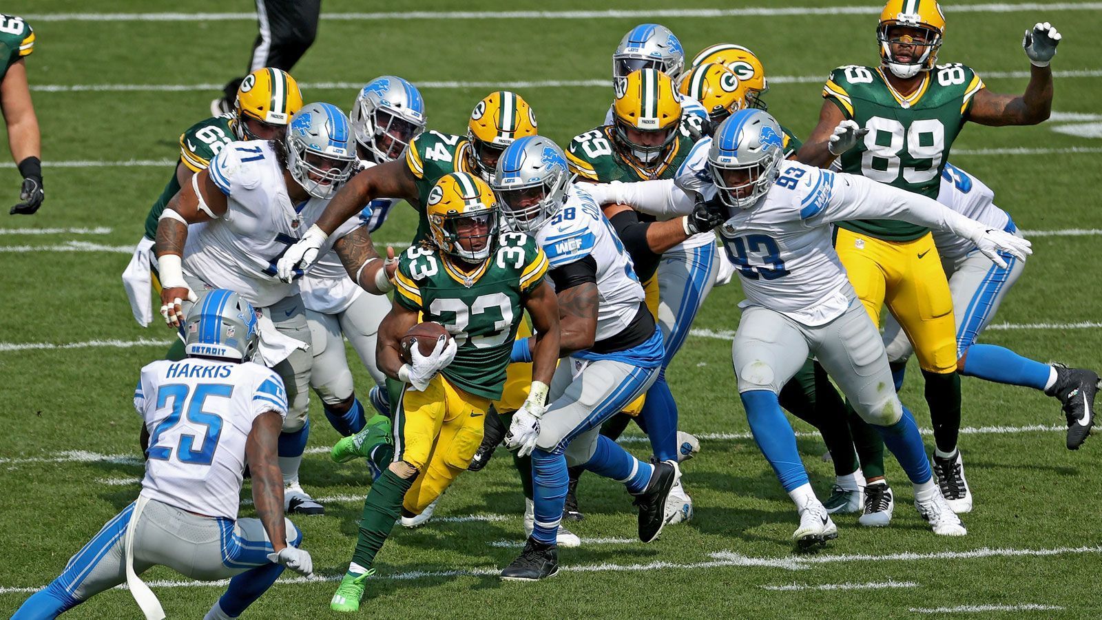 
                <strong>Rushing Offense: Green Bay Packers (39 Punkte)</strong><br>
                Wie in Week 1 rangiert auch diese Woche eine Mannschaft mit 39 Punkten auf Platz 1 in dieser Kategorie, diesmal sind es die Green Bay Packers. Gegen die Detroit Lions erzielte die Mannschaft um Star-Quarterback Aaron Rodgers unglaubliche 259 Rushing Yards und zwei Touchdowns - und durfte sich verdientermaßen über einen 42:21-Sieg freuen.
              