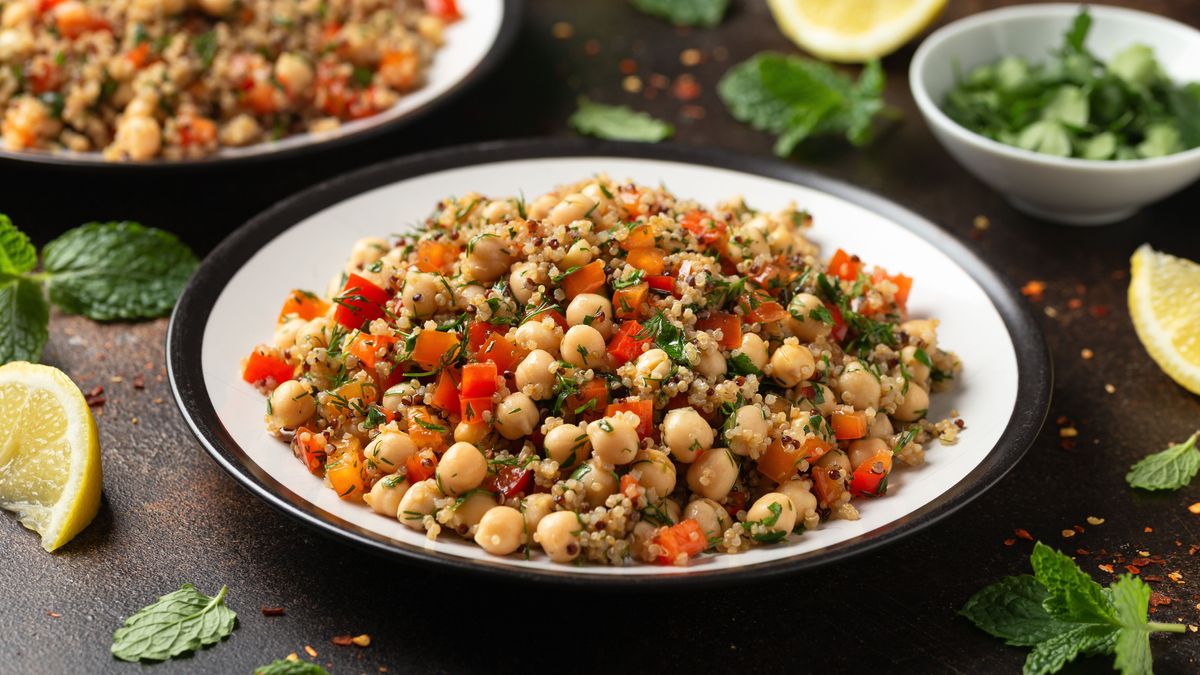 Quinoa Salat mit Kichererbsen