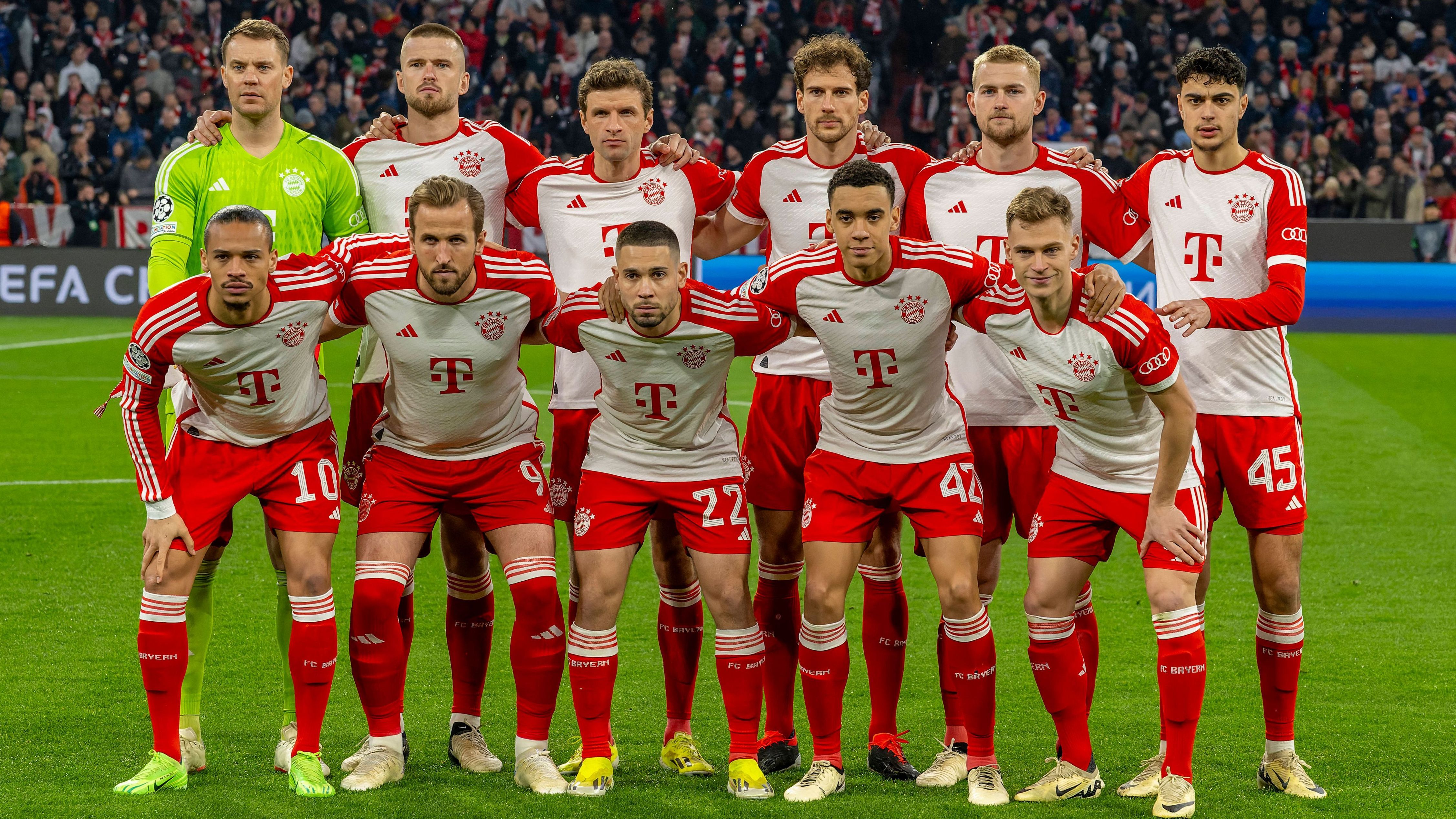 <strong>6 Spieler: FC Bayern München</strong><br>- Thomas Müller (Mittelfeld)<br>- Jamal Musiala (Mittelfeld)<br>- Aleksandar Pavlovic (Mittelfeld)<br>- Joshua Kimmich (Abwehr)<br>- Manuel Neuer (Tor)<br>- Leroy Sane (Angriff)