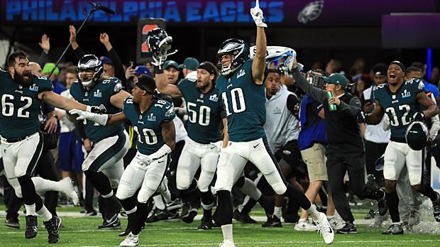 
                <strong>Diese Rekorde stellte Super Bowl LII auf</strong><br>
                Super Bowl LII ist Geschichte – und hat Geschichte geschrieben! Der Shootout zwischen den Philadelphia Eagles und den New England Patriots hat gleich für mehrere neue NFL-Bestmarken gesorgt. Wir stellen sie euch vor.
              