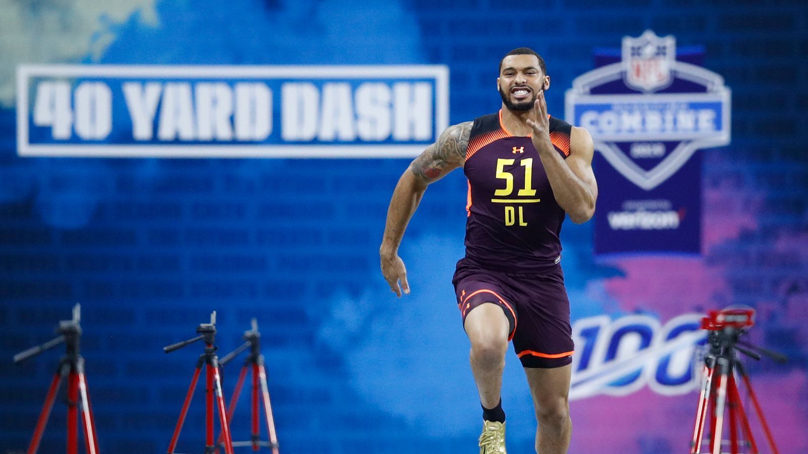 
                <strong>26. Pick - Washington Redskins: DE Montez Sweat (Mississippi State) - Trade mit Indianapolis Colts</strong><br>
                Vertrag unterschriebenSigning Bonus: 6.486.372 DollarGesamtgehalt: 11.641.260 Dollar
              