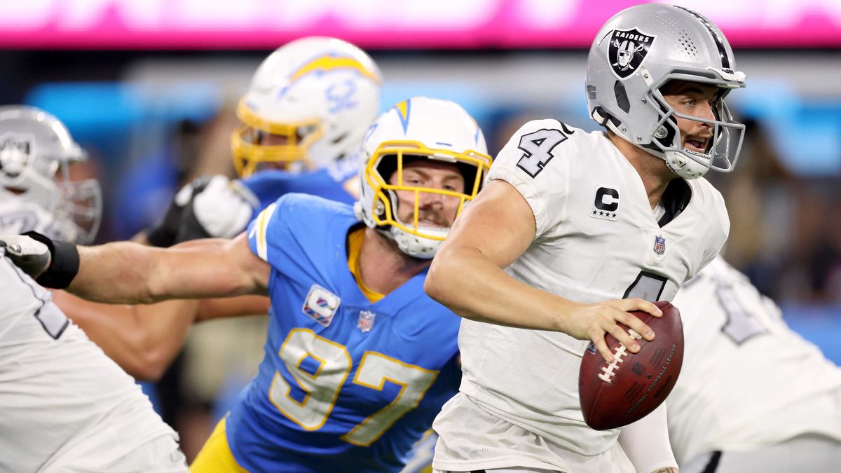Derek Carr, Joey Bosa