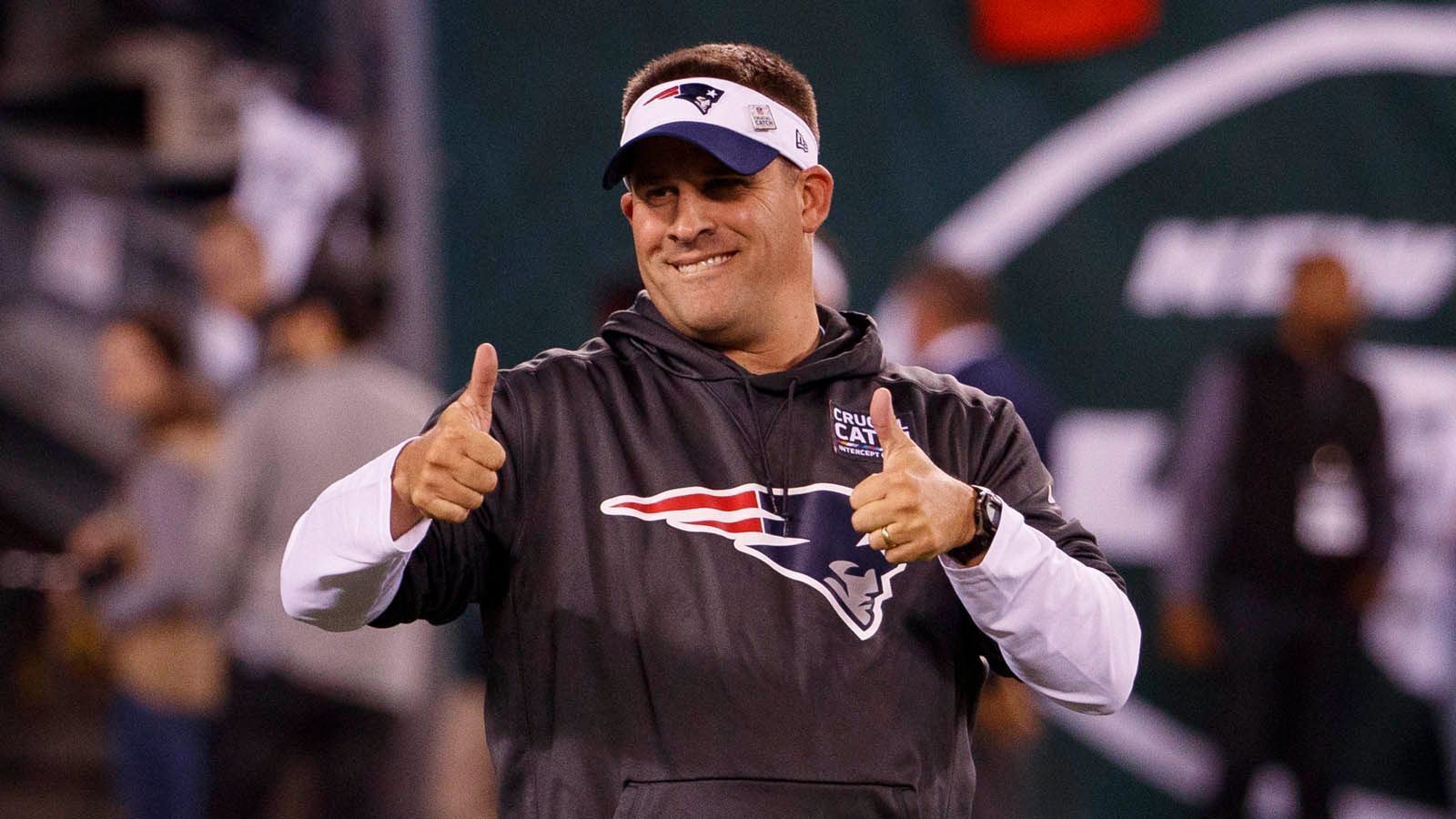 
                <strong>Josh McDaniels</strong><br>
                Problematisch ist allerdings eine Geschichte aus der Vergangenheit, als die Texans offensiv um Nick Caserio von Patriots als neuen GM buhlten und dafür von den Pats bei der Liga angeschwärzt wurden. Das Verhältnis der beiden Teams ist seither nicht das Beste, sodass Pats-Coach Bill Belichick seinen OC wohl lieber bei einem anderen Team sehen würde.
              