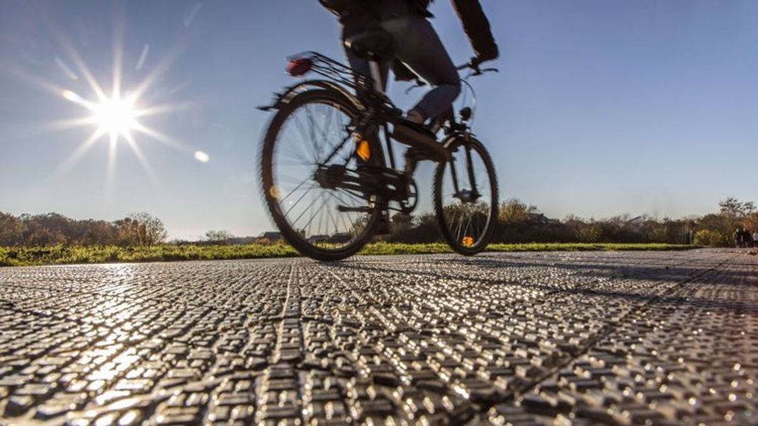 Solar-Radwege: Was bringen Fahrradwege mit Solarmodulen?