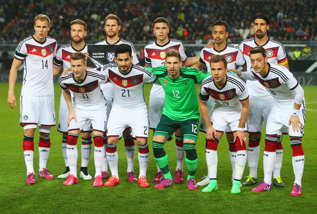
                <strong>DFB-Team</strong><br>
                Im ersten Länderspiel 2015 tut sich die deutsche Nationalmannschaft noch schwer. Beim 2:2 gegen Australien werden in allen Mannschaftsteilen ungewohnte Defizite sichtbar. Die Einzelkritik des DFB-Teams...
              