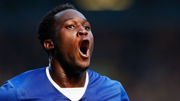 
                <strong>Romelu Lukaku (FC Everton)</strong><br>
                Romelu Lukaku (FC Everton): Er ist in dieser Saison die Lebensversicherung des FC Everton. Ohne ihn würden die Toffees auf einem Abstiegsplatz stehen. Der belgische Stürmer hat bislang 18 Tore und sechs Vorlagen auf seinem Konto. Nach 2012 ist es seine zweite Nominierung zum Nachwuchsspieler des Jahres. Vier Mal wurde Lukaku in die Elf der Woche gewählt.
              