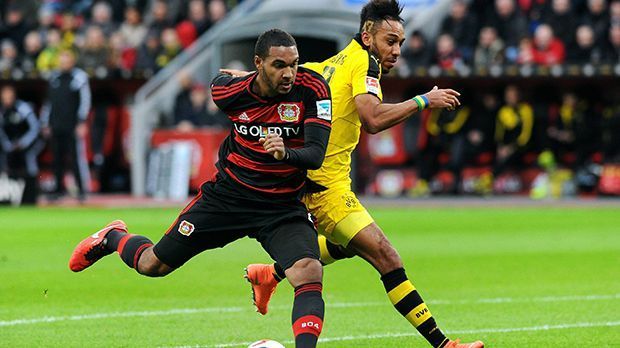 
                <strong>Jonathan Tah (Bayer 04 Leverkusen)</strong><br>
                Jonathan Tah (Bayer 04 Leverkusen):Souverän im Stellungsspiel, kompromisslos im Zweikampf und gefährlich bei Standards. Rettete zweimal als letzter Verteidiger. Ließ sich wie alle Leverkusener beim 0:1 vom schnellen BVB-Freistoß überraschen. ran-Note: 2.
              