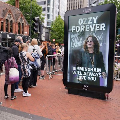 Fans nehmen Abschied von Ozzy Osbourne.
