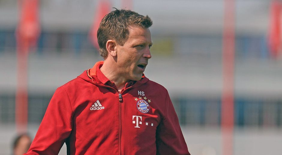 
                <strong>FC Bayern München</strong><br>
                Allerdings dürfte die Truppe von Holger Seitz als Außenseiter in die Duelle mit der Schalke-U19 gehen. Die FCB-Junioren verloren sieben ihrer 26 Saisonspiele, vier mehr als die Schalker im Westen. Trotzdem freuen sich die Münchner natürlich auf die K.o.-Partien, vor allem da das Hinspiel in München am 10. Mai im Grünwalder Stadion ausgetragen wird. Am 16. Mai folgt das Rückspiel in Gelsenkirchen. Das Finale um die Deutsche A-Junioren-Meisterschaft steigt am 22. Mai.
              