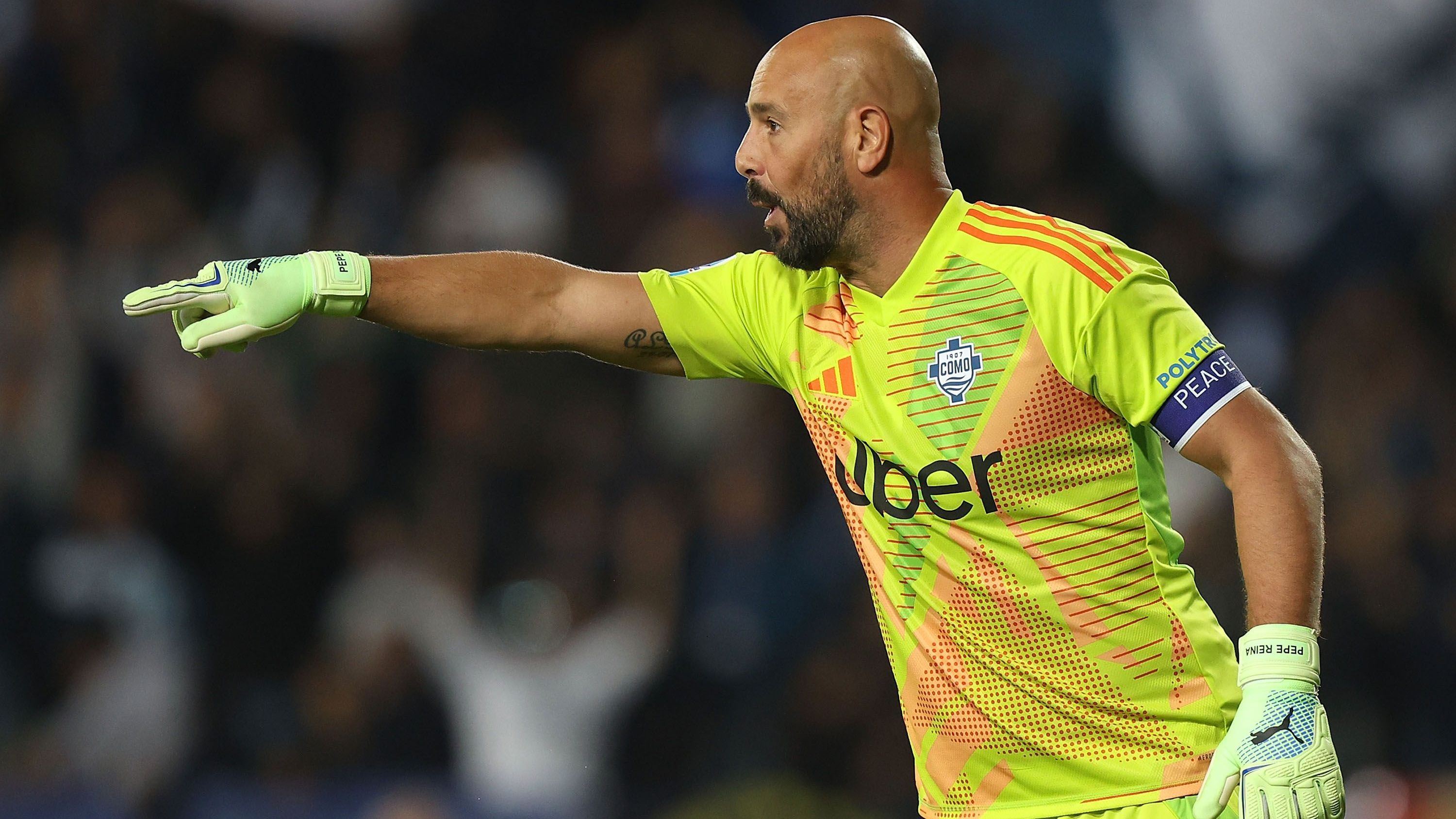 <strong>Pepe Reina (Como Calcio)</strong><br>Alter: 42 Jahre<br>Position: Torhüter<br>Frühere Klubs: FC Villarreal, SSC Neapel, Lazio Rom, AC Mailand, Aston Villa, FC Bayern München, FC Liverpool, FC Barcelona,