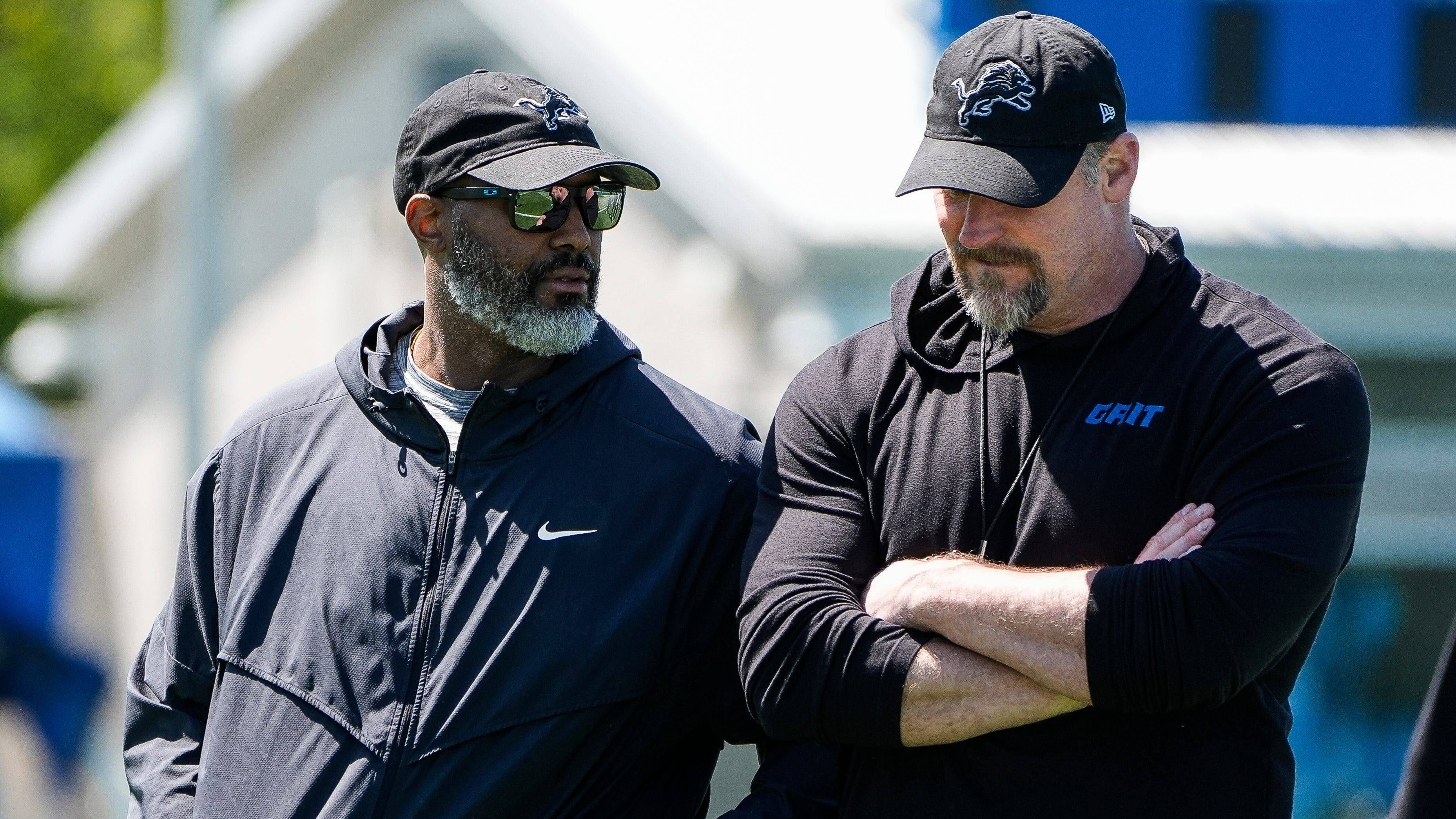 <b>Power Ranking: Die NFL-Trainerstäbe im ran-Check<br></b>In den vergangenen Monaten bastelten die 32 NFL-Teams fleißig an ihren Trainerstäben rund um den Head Coach. Höchste Zeit, einen Blick an die Seitenlinie zu werfen. <em><strong>ran</strong></em> ranked die Trainerstäbe (der Fokus liegt hierbei auf dem Head Coach und den Koordinatoren für Offensive und Defensive).<br>Auch interessant: <a data-li-document-ref="85002" href="https://www.ran.de/sports/american-football/nfl/galerien/nfl-draft2025-das-power-ranking-nach-der-talenteziehung-wo-landen-die-kansas-city-chiefs-85002">NFL: Aktuelles Power Ranking</a>