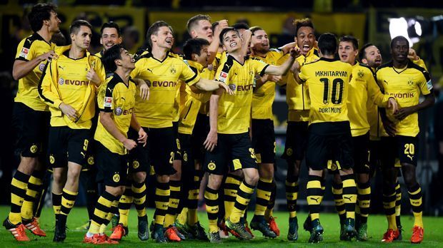 
                <strong>Borussia Dortmund</strong><br>
                Platz 1: Borussia Dortmund - Eine wirklich abgefahrene Leistung von Pierre-Emerick Aubemeyang und Co.! Phänomenale 71 Tore in 22 Pflichtspielen sind eine Klasse für sich - auch in Europa. Die Dortmunder Jungs weisen einen Schnitt von 3,22 Toren pro Spiel vor und dürfen sich die torgefährlichste Mannschaft Europas nennen. Damit erzielten die Borussen übrigens nur ein Tor weniger als Barcelona und Real Madrid zusammen.
              