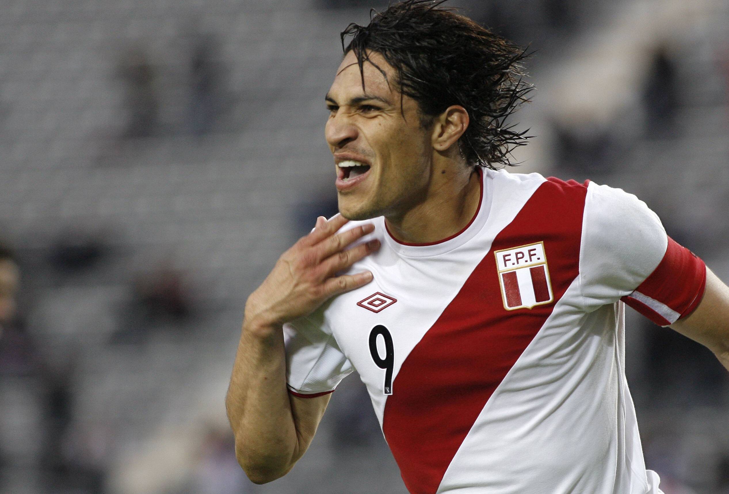 
                <strong>Ex-Bundesliga-Spieler: Paolo Guerrero (Peru)</strong><br>
                Guerrero ist der insgesamt sechste Bundesliga- bzw. Ex-Bundesliga-Spieler, der aus Peru kommt. Kein anderes Land der Copa America kann da mithalten. Der Stürmer spielte ebenfalls für den HSV - und für Bayern München. Zur Zeit ist er bei Flamengo unter Vertrag.
              