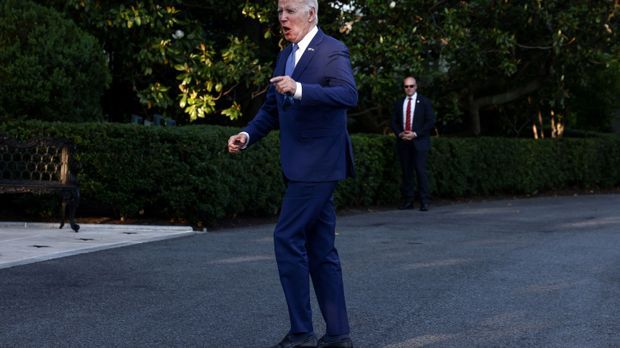 US-Präsident Joe Biden kommt am Weißen Haus an.