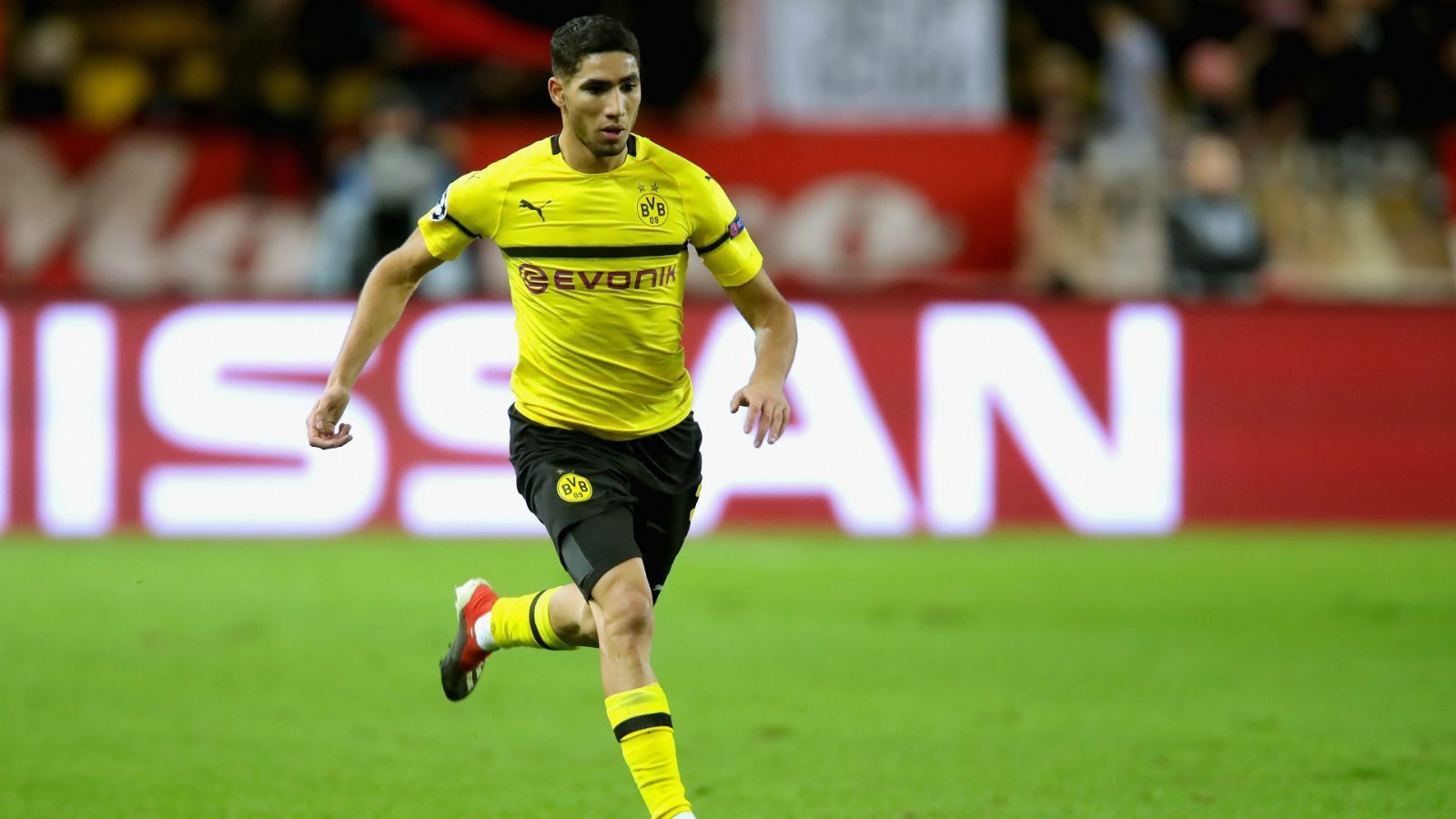 
                <strong>2. Platz: Achraf Hakimi (Borussia Dortmund)</strong><br>
                35,1 km/h
              