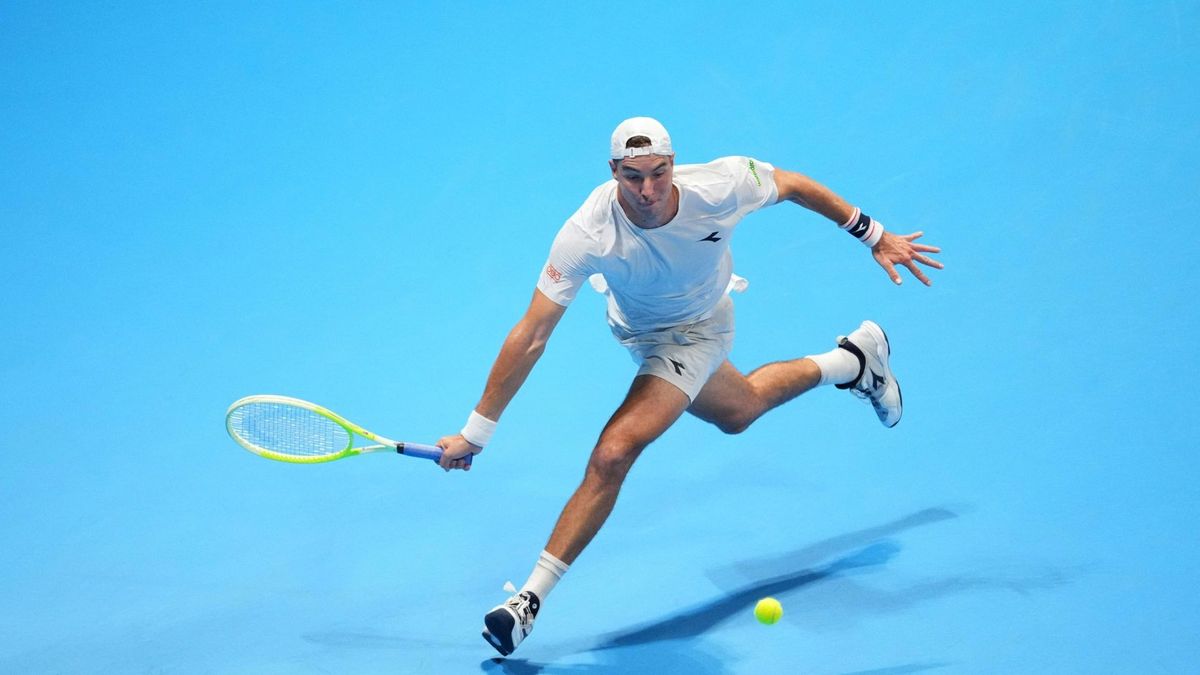 Struff kämpft in Athen