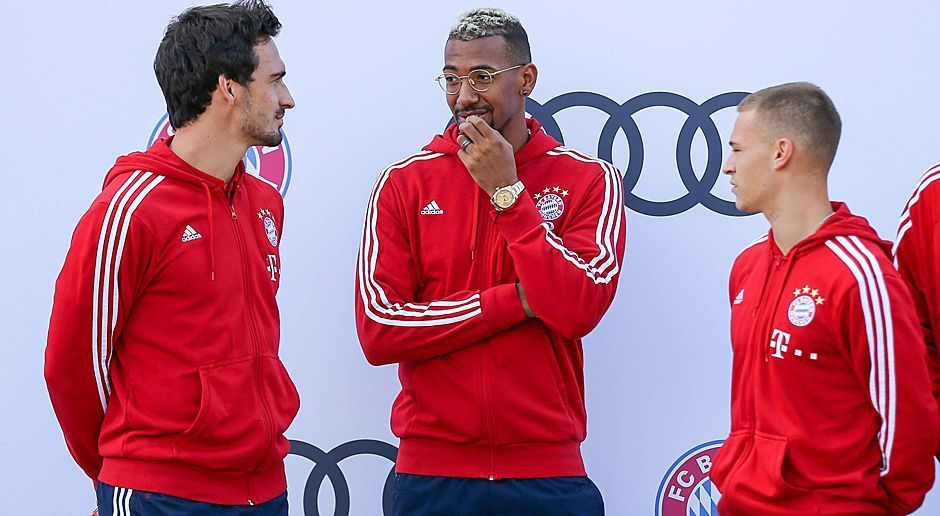 
                <strong>Die Gesetzten: Mats Hummels, Jerome Boateng, Joshua Kimmich</strong><br>
                Joachim Löw wird wohl auch bei der Mission Titelverteidigung auf sein Weltmeister-Duo in der Innenverteidigung setzen. Mats Hummels und Jerome Boateng bilden ein Abwehrzentrum der Extraklasse, das gemeinsam mit EM-Durchstarter Joshua Kimmich wohl bereits drei Viertel der Wunsch-Viererkette bildet.
              