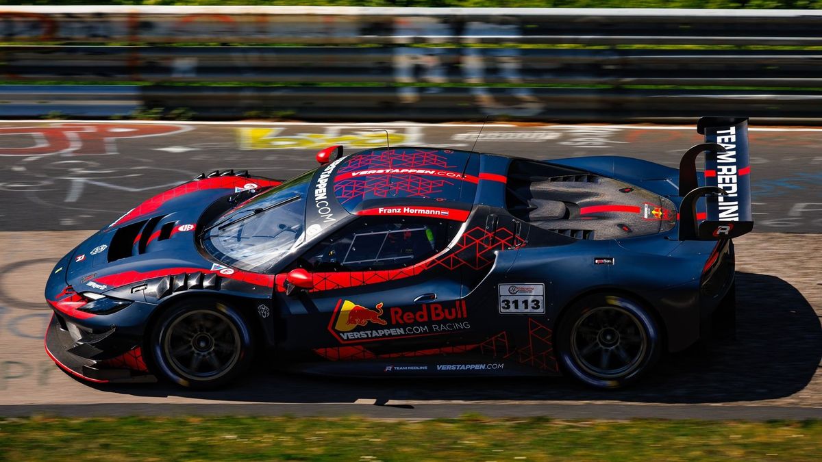 Max Verstappen könnte am Sonntag in einem GT3-Ferrari auf der Nordschleife fahren