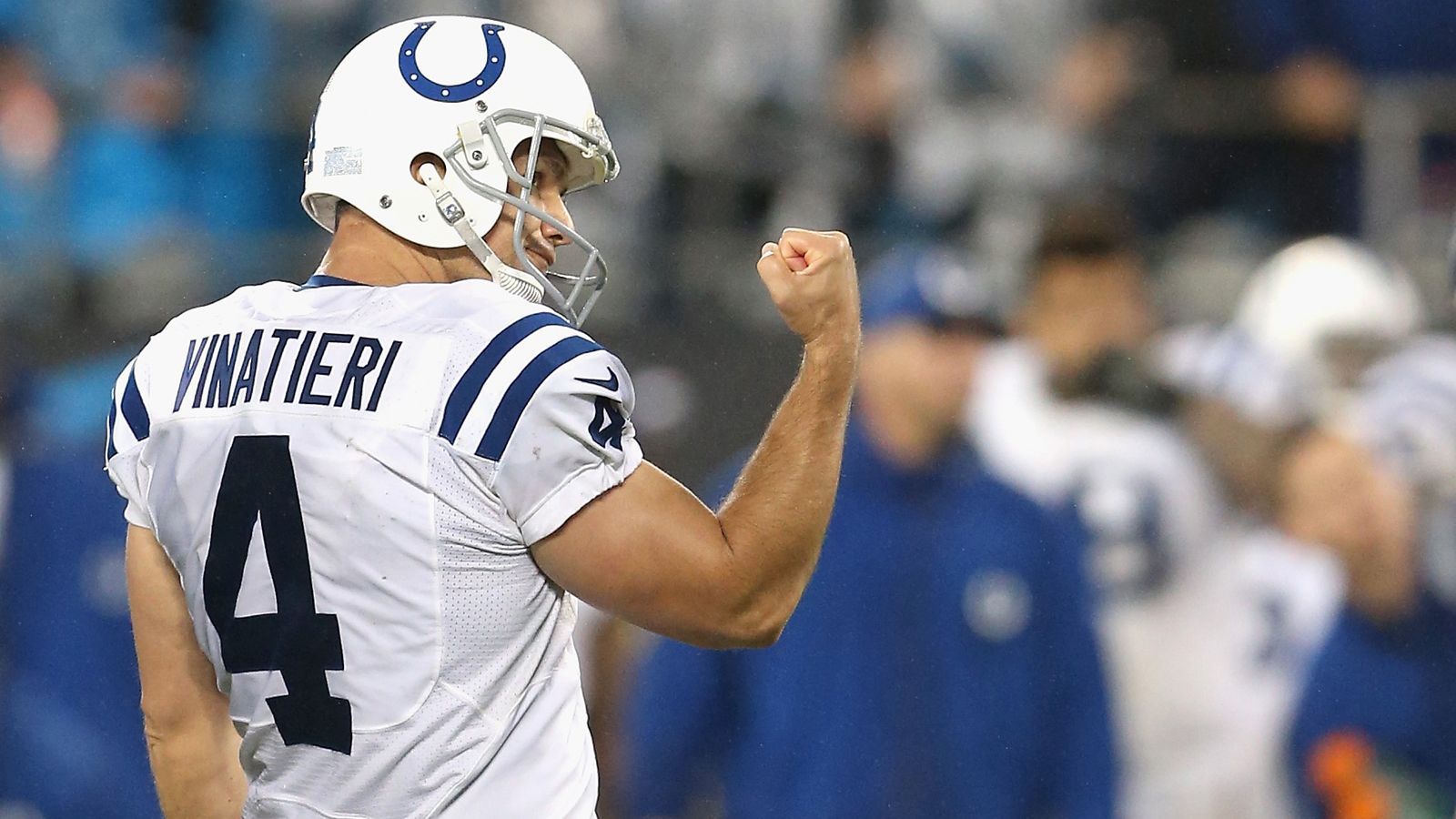 
                <strong>Platz 2: Adam Vinatieri </strong><br>
                Platz 2: Adam Vinatieri mit 365 Spielen als Kicker seit 1996 für die New England Patriots und die Indianapolis Colts.
              