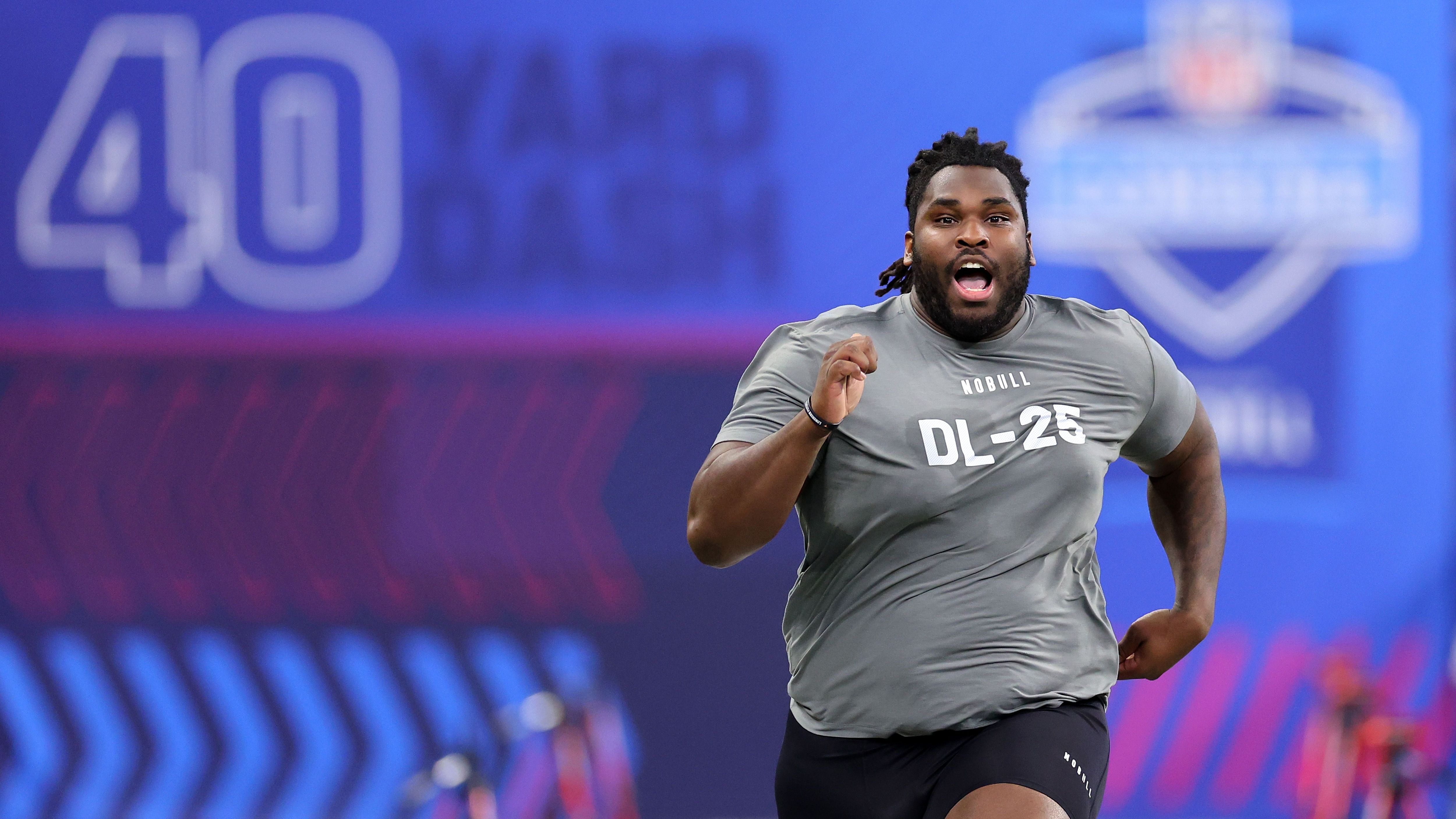 <strong>T‘Vondre Sweat (Tennessee Titans)</strong><br>Nachdem Sweat seine Kaution bezahlt hatte, wurde er freigelassen. Die Tat geschah kurz vor dem Draft. Die Tennessee Titans ließen sich nicht abschrecken und drafteten Sweat in der zweiten Runde.