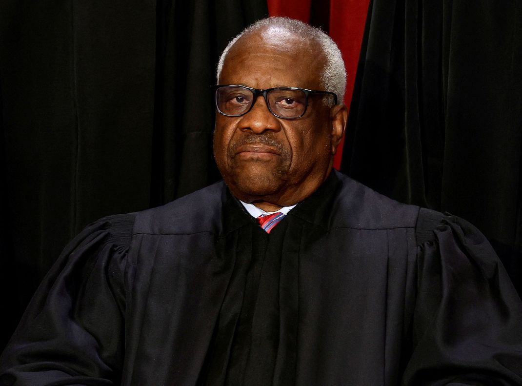 Clarence Thomas hat zugegeben, sich Reisen im Privatjet spendiert lassen zu haben.