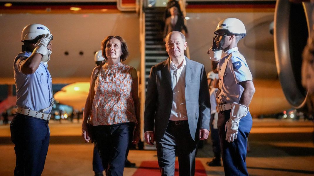 Bundeskanzler Scholz (zweiter von rechts) ist anlässlich des G20-Gipfels nach Brasilien gereist.