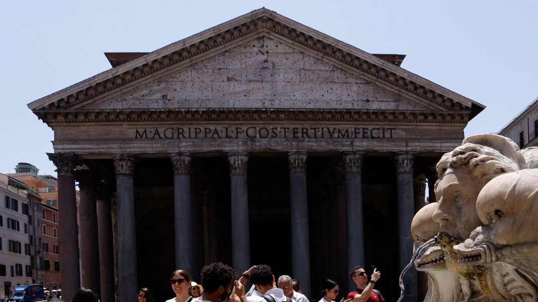 Seit Montag (3. Juli) bezahlen Besucher:innen des Pantheon in Rom (Italien) Eintritt.