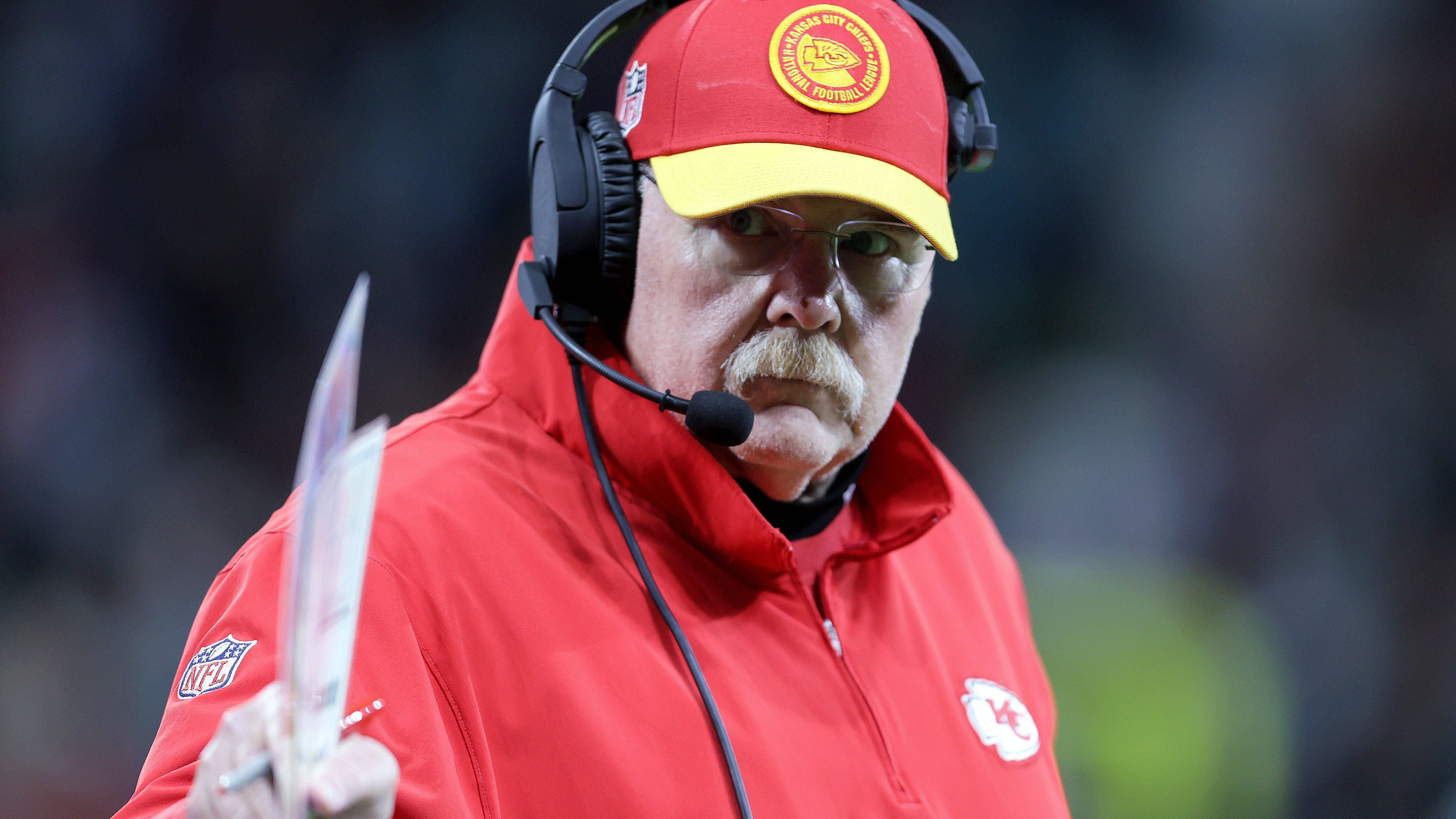 <strong>Andy Reid als Mr. Bye Week</strong><br>Kansas Citys Head Coach ist der Meister der Spiele nach der Bye Week. Als langjähriger verantwortlicher Trainer Philadelphias kam er auf eine Bilanz von 13-1, bei den Chiefs steht er aktuell bei 8 Siegen und 2 Niederlagen nach einer spielfreien Woche.