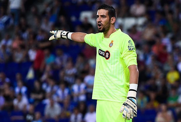 
                <strong>Kiko Casilla (27, Espanyol Barcelona)</strong><br>
                1. Berufung! Der Keeper rückt für Pepe Reina in den Kader und wird sich wohl hinter De Gea und Casillas als dritter Torhüter einreihen. Reina wird als Ersatz-Torhüter beim FC Bayern keine Rolle mehr spielen.
              