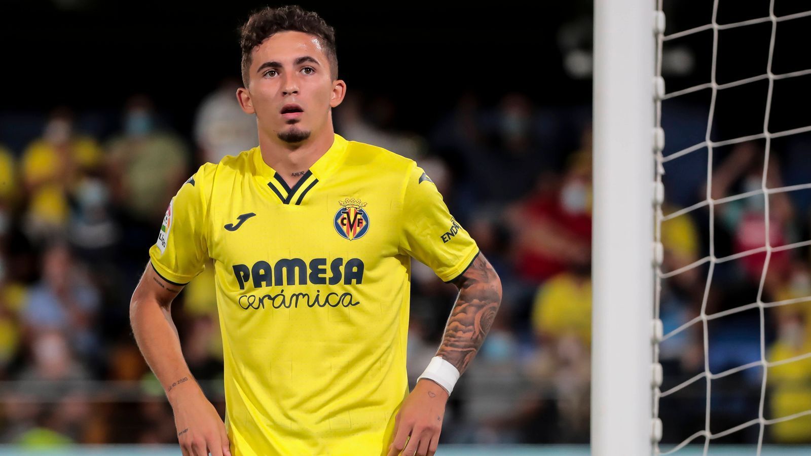 
                <strong>Yeremy Pino (FC Villarreal)</strong><br>
                Position: Rechtsaußen - Alter: 18 Jahre - Vertrag bis: 2024
              