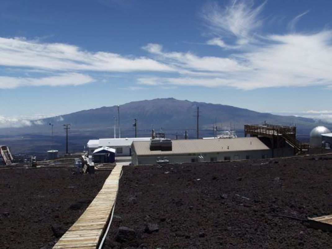 Die Forschungsstation liegt auf 3.397 Metern auf dem hawaiianischen Vulkan Mauna Loa.