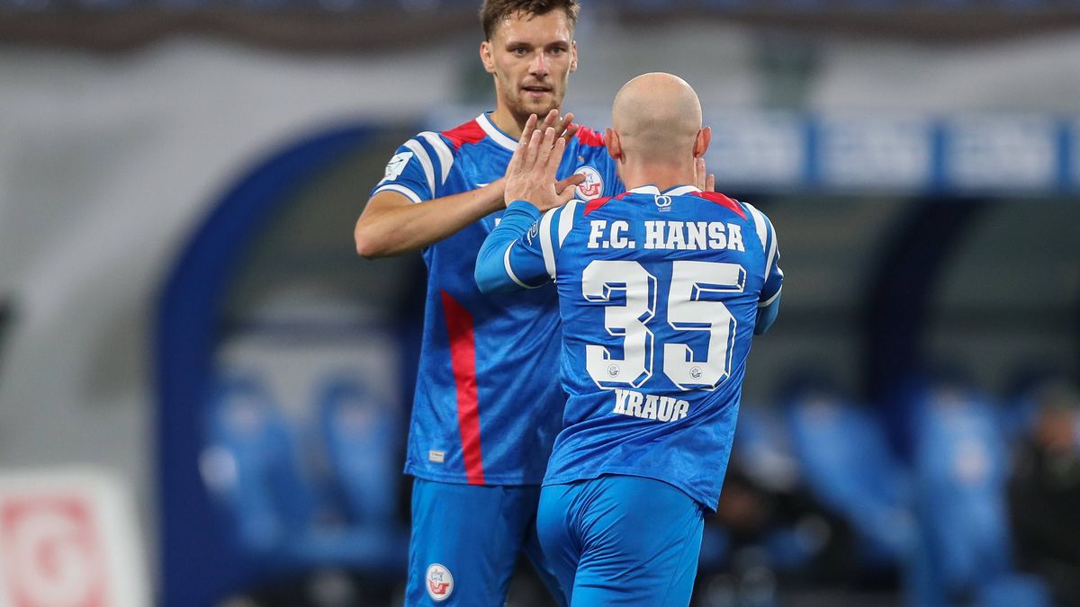 10.10.2025, xtgx, Fussball Mecklenburg-Vorpommern-Pokal, FC Hansa Rostock - SV 90 Görmin, v.l. Paul Stock (Rostock, 10), Maximilian Krauß (Rostock, 35) Jubel, Torjubel, jubelt ueber das Tor, celebr...